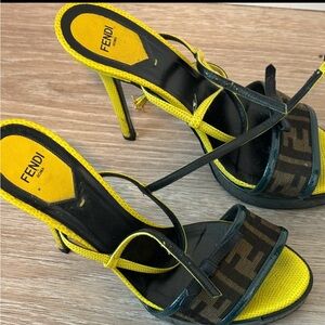 Women’s Fendi heels Size 39